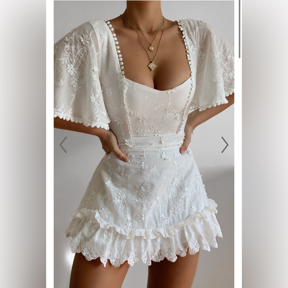 SOLD ✨ White Showpo Dress